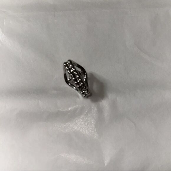 Silver Tone Black Rhinestone Expanding Ring - Picture 7 of 8